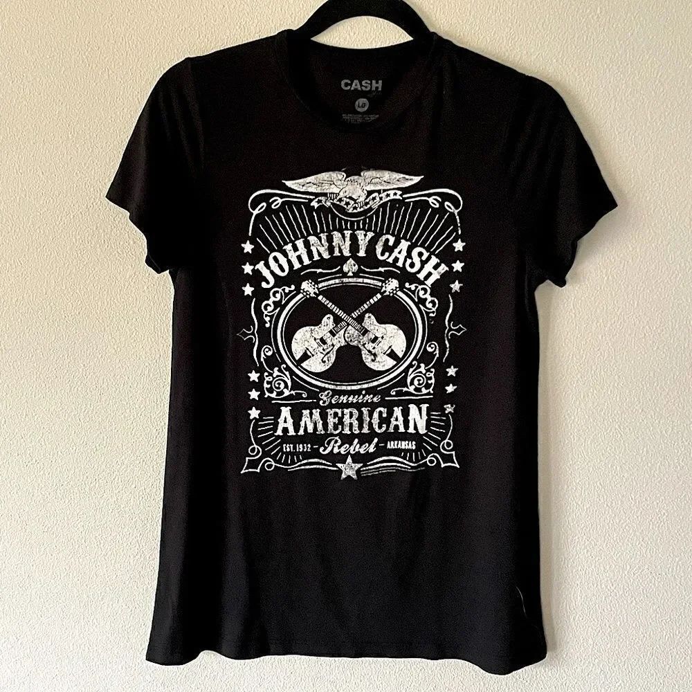 NWOT Johnny Cash Black and White T-Shirt. Size Large.